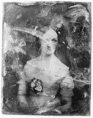 Illustration for article titled Photographs Look Even Better With 200 Years of Decay